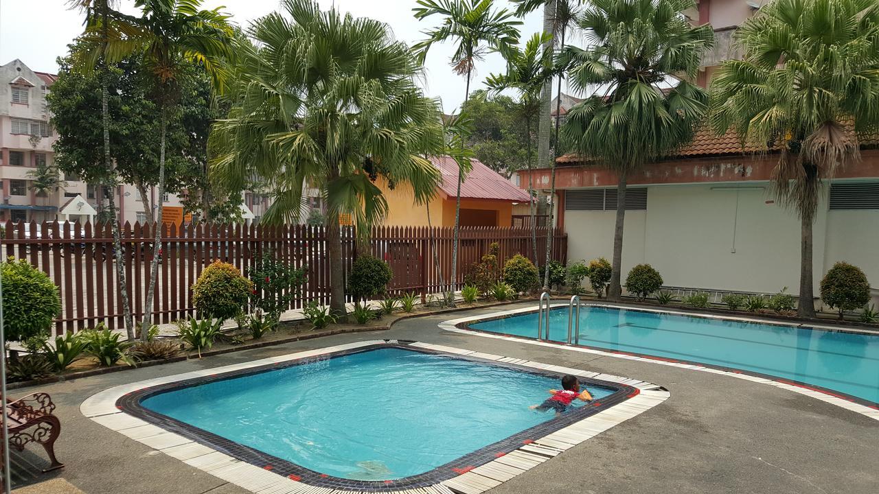 Anjung Homestay セパン エクステリア 写真