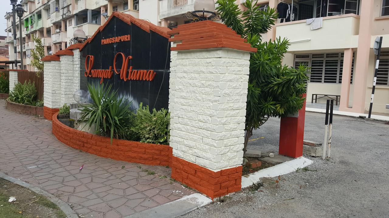 Anjung Homestay セパン エクステリア 写真