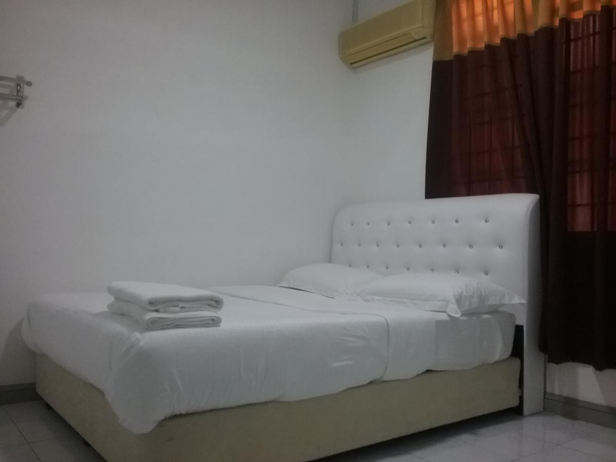 Anjung Homestay セパン エクステリア 写真