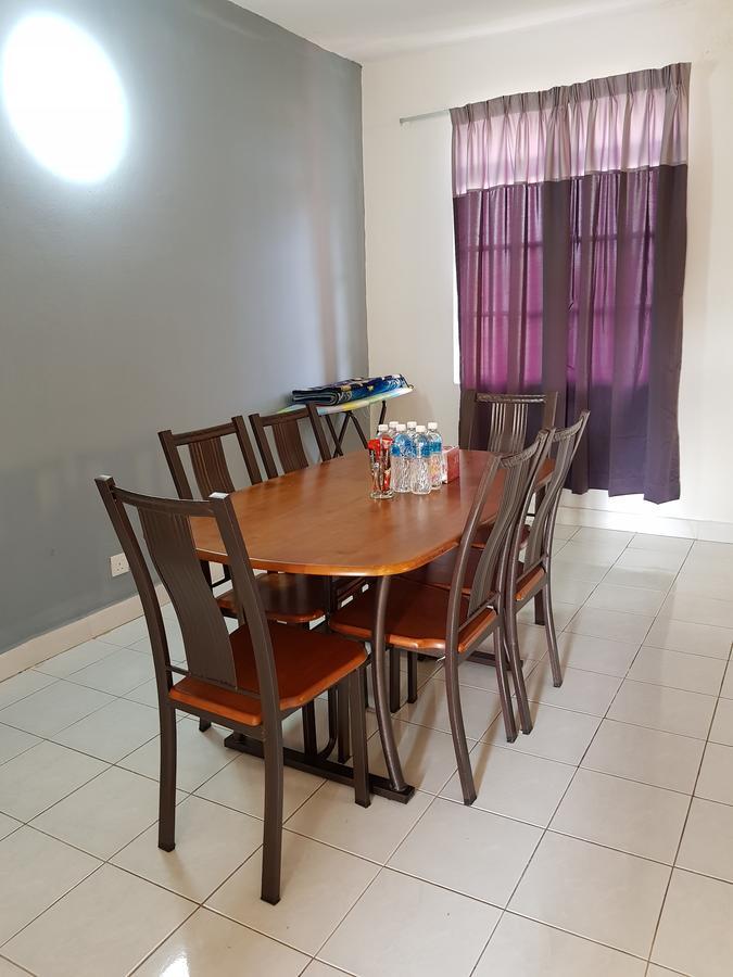 Anjung Homestay セパン エクステリア 写真